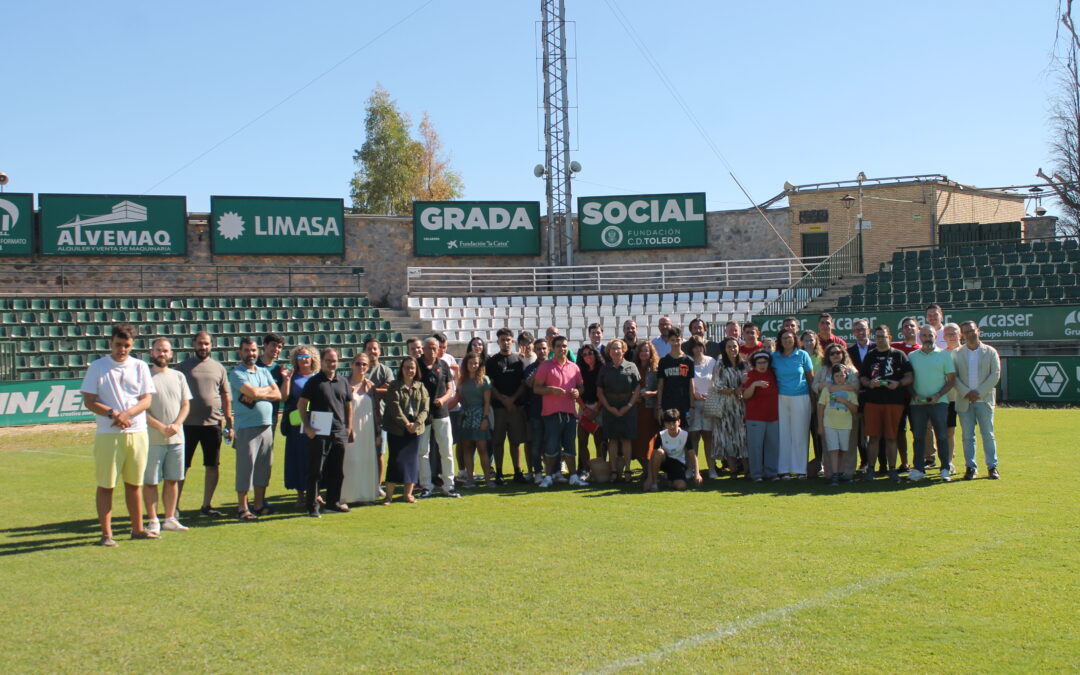 NOTA DE PRENSA | La Fundación CD Toledo y Fundación La Caixa entregan los carnet de abonado a las entidades de la Grada Social